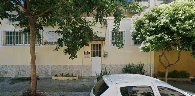 Fachada e entrada do Estúdio Entre no Méier, Rio de Janeiro